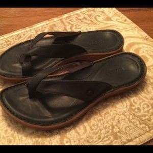 BOGS Leather Flip Flops NWOT